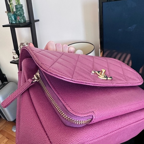 Chanel dark pink medium business affinity flap bag - Picture 10 of 15